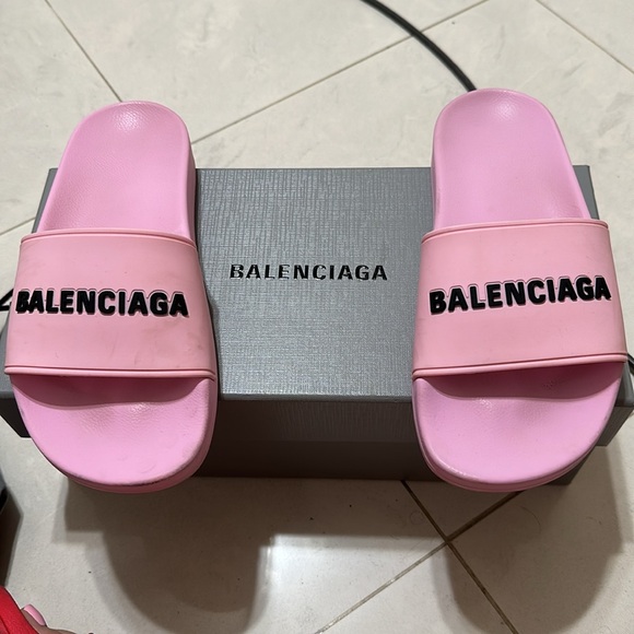 100% Authentic Balenciaga Pool Slides - Picture 3 of 9